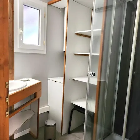 Petits D'herm Kamp alanı Herm